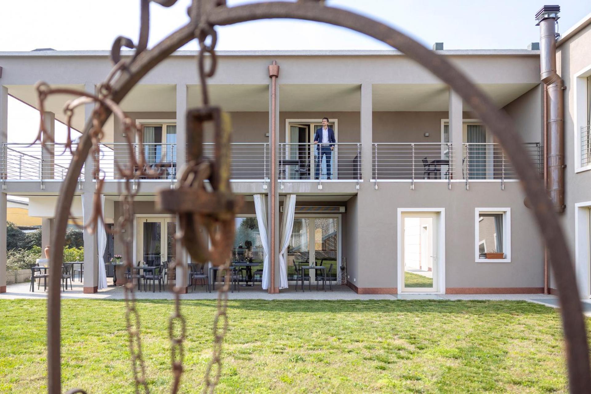 Hotel La Caporala Castel d'Azzano Eksteriør bilde